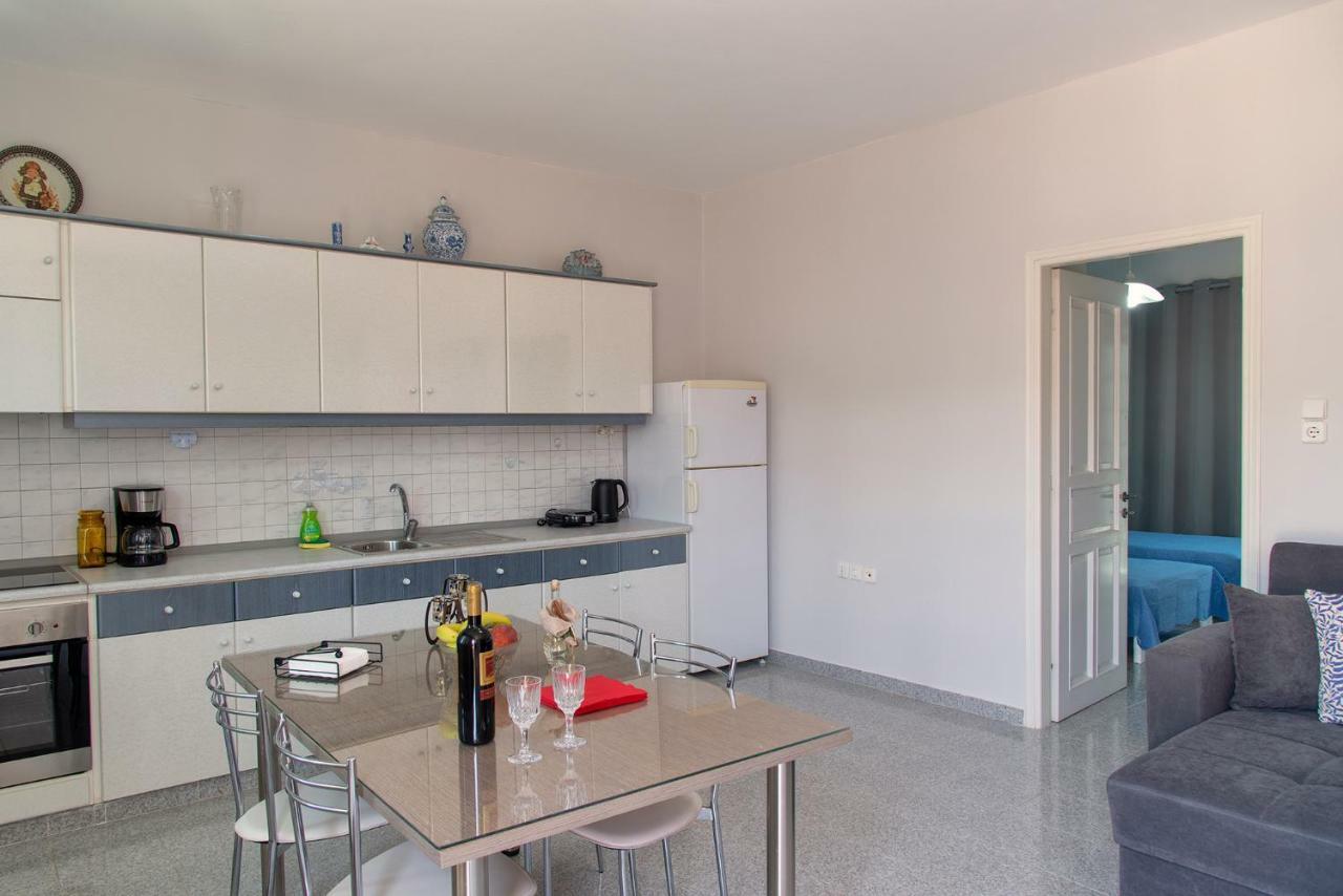 Lazaros Home 1 ปาเลกาสตรอน ภายนอก รูปภาพ