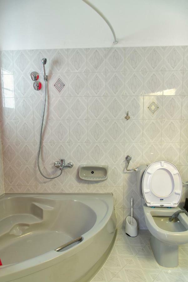Lazaros Home 1 ปาเลกาสตรอน ภายนอก รูปภาพ