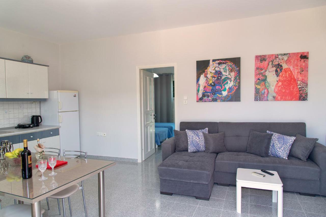 Lazaros Home 1 ปาเลกาสตรอน ภายนอก รูปภาพ